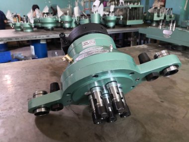 FA型固定式多轴器