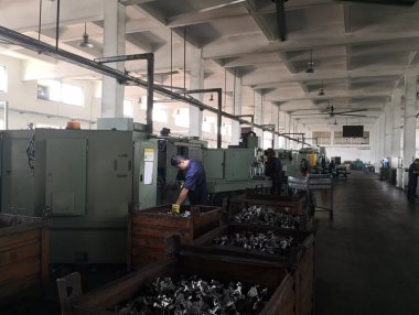 冰箱压缩机缸体加工复合机床