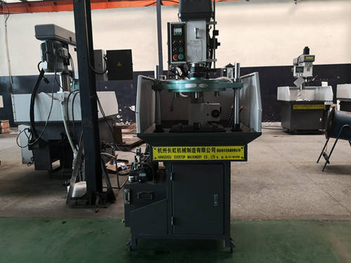 多轴攻丝机