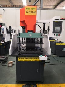 多轴攻牙机最小间距是多少?