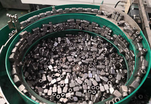 多轴可调攻丝机的性能特点