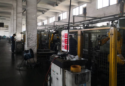 自动多轴攻丝机产品的合格率高、质量高