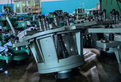 可调试多孔钻孔机该怎样选择？