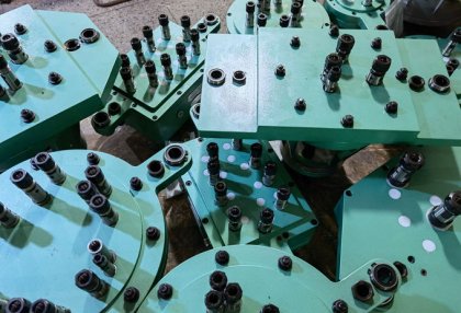 什么情况下需要使用方型可调式多轴器？