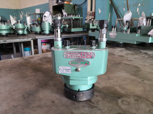 两轴钻孔多轴器