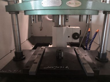 哪里看多轴器安装及打孔视频？