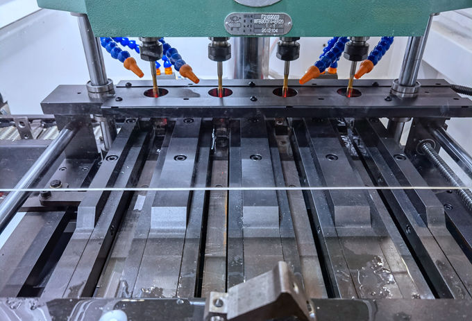 为啥大家都要使用自动多轴攻丝机?