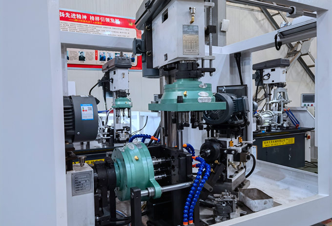 全自动多轴攻丝机多少钱受很多因素影响